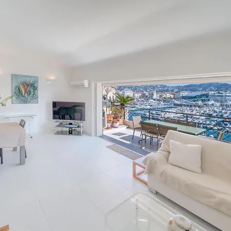 Apartmán Ref 774 - Old Port - Sea View Partment For Rent *